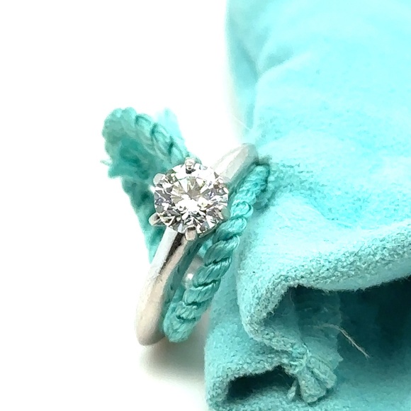 Tiffany & Co Engagement Ring 0.94ct - Picture 10 of 14